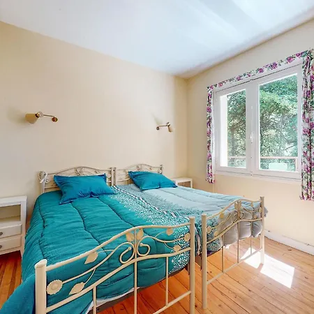 In Saint-georges-de-didon With Kitchen Holiday home