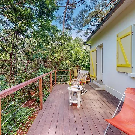 In Saint-georges-de-didon With Kitchen Holiday home